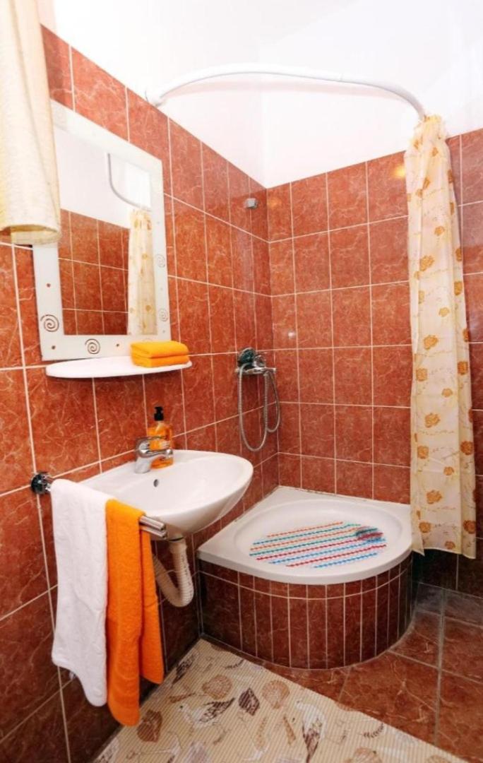 Villa Andelic Vinisce Bagian luar foto