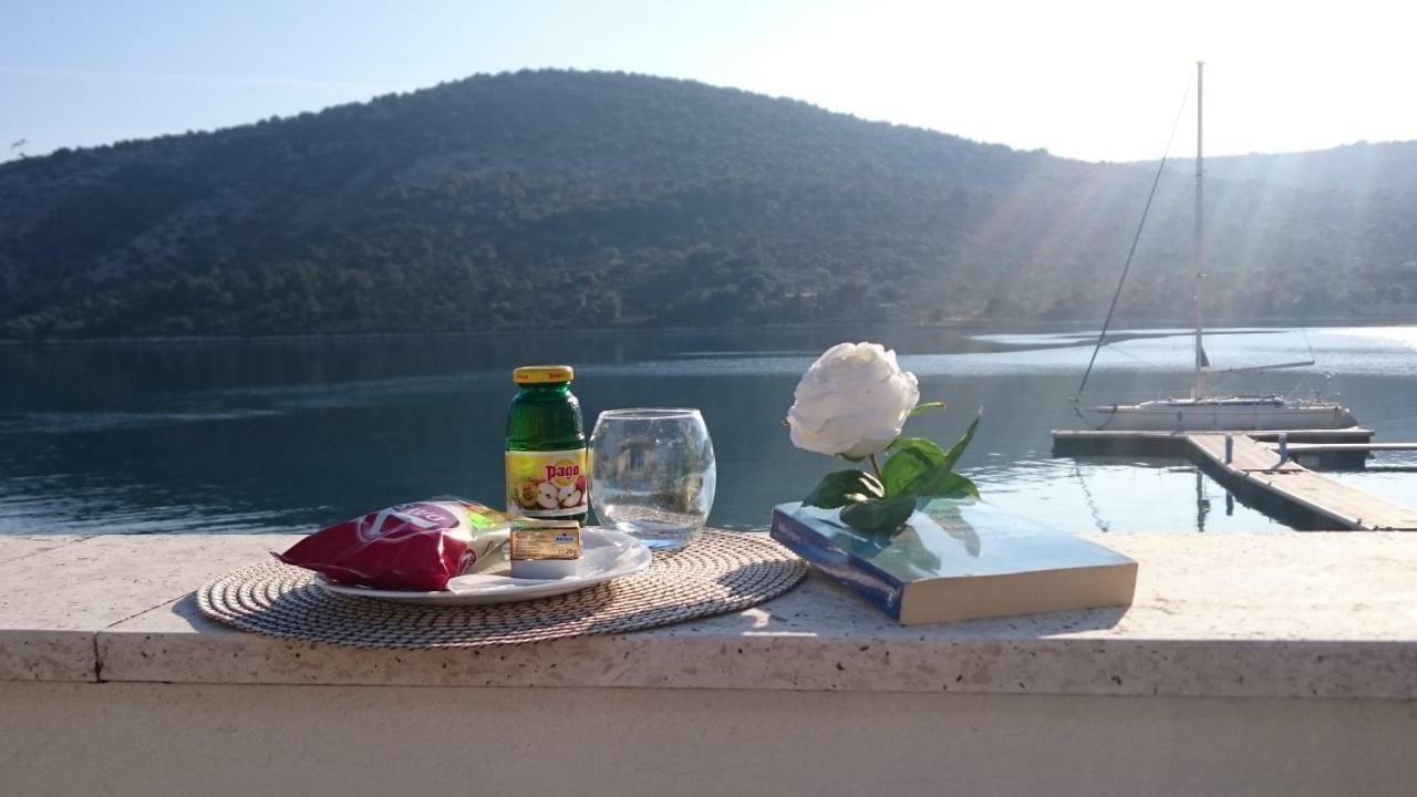 Villa Andelic Vinisce Bagian luar foto